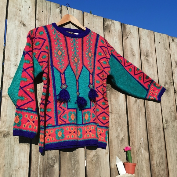 Bold Funky Print Vintage Tassel Sweater - Picture 1 of 7